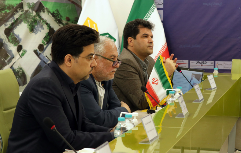 یک هیئت از مقامات پارک فاوا به کشور مالی سفر می‌کنند